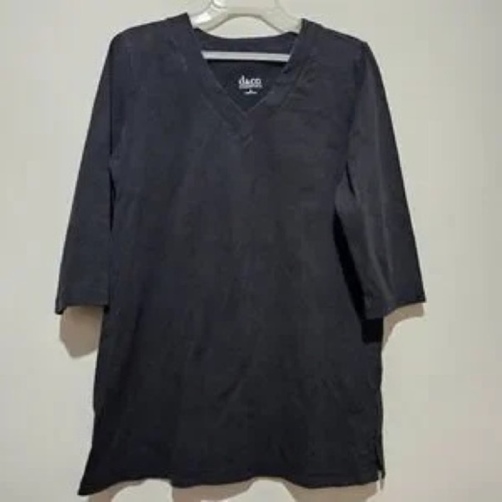 Black V-Neck 3/4 Sleeve Top